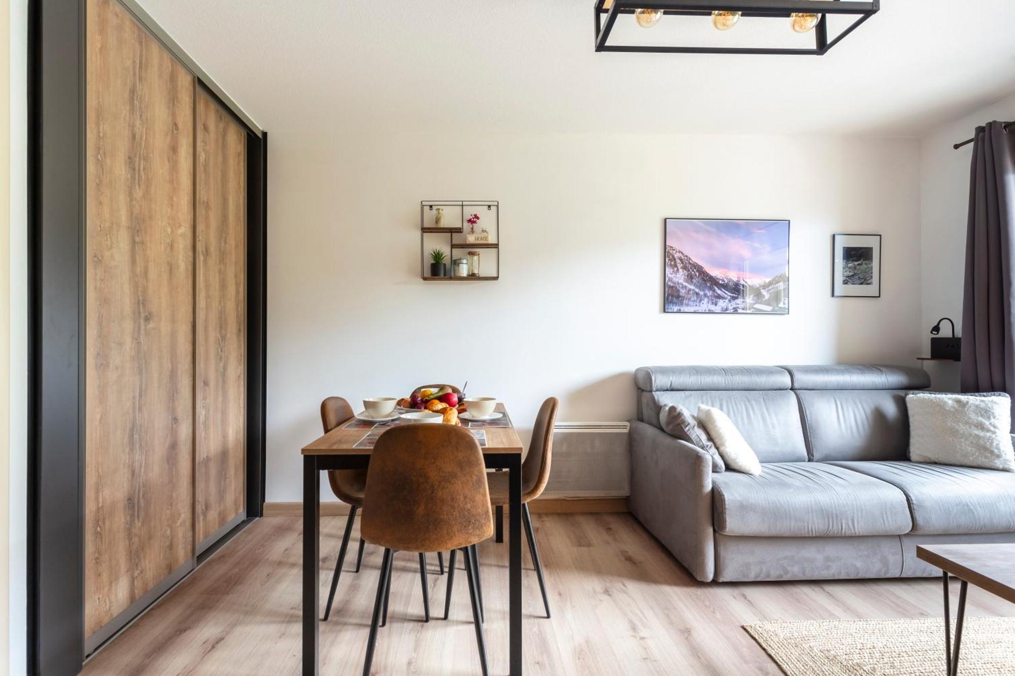 Apartment Joli T2, Centre, Parking Prive, Wifi, Local A *