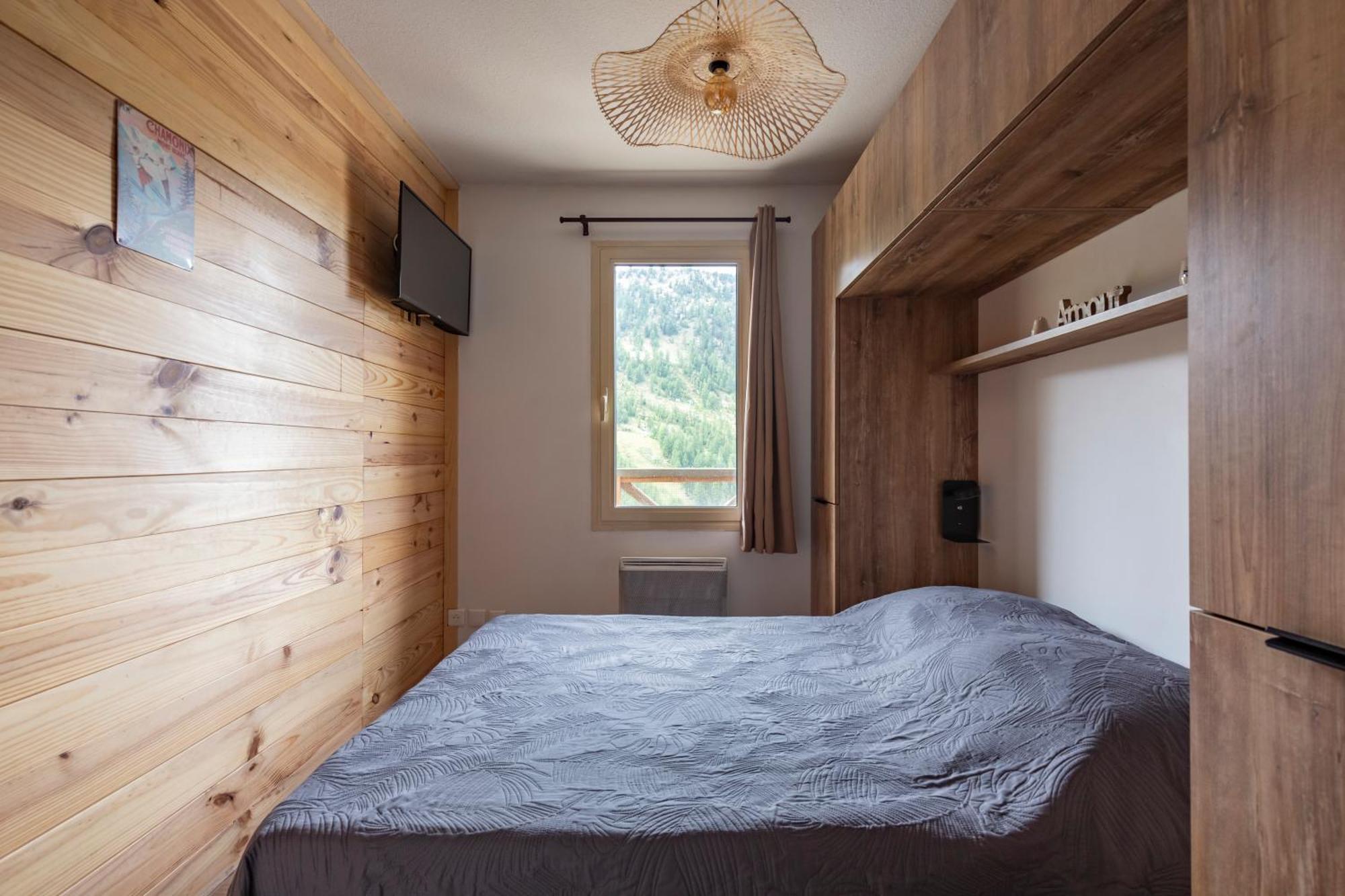 Joli T2, Centre, Parking Prive, Wifi, Local A Apartment Isola 2000