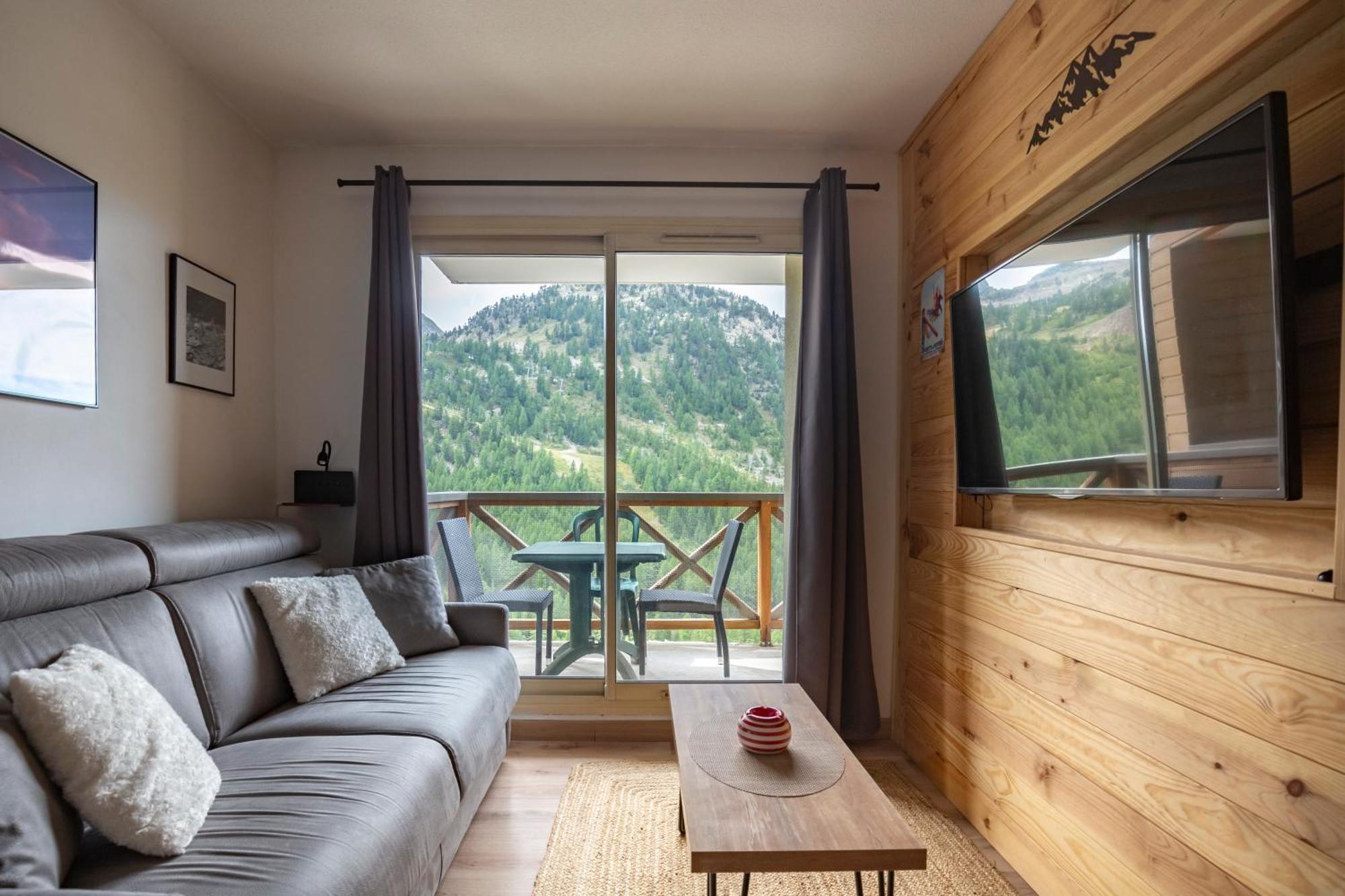 Joli T2, Centre, Parking Prive, Wifi, Local A