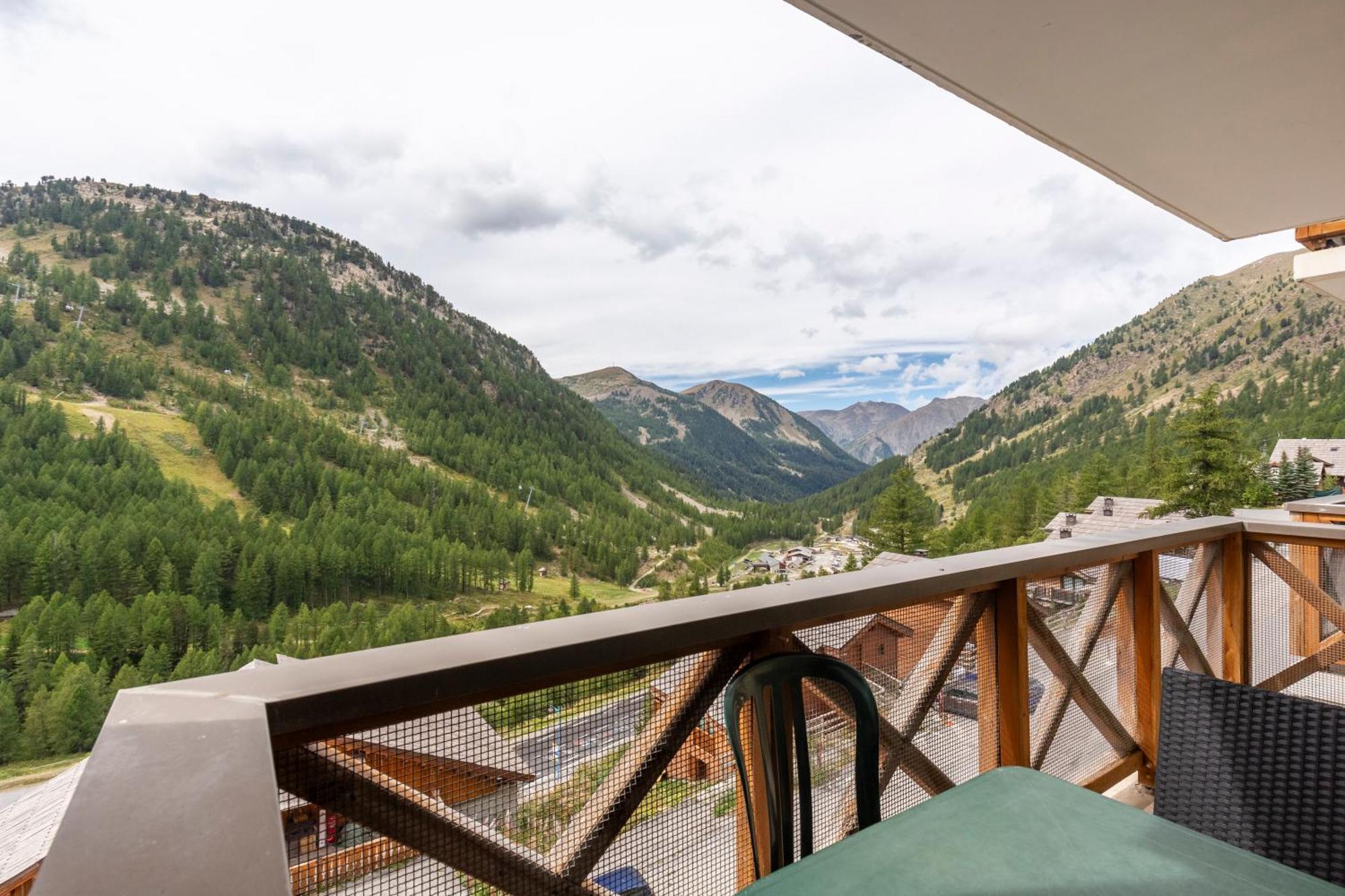 Apartment Joli T2, Centre, Parking Prive, Wifi, Local A *